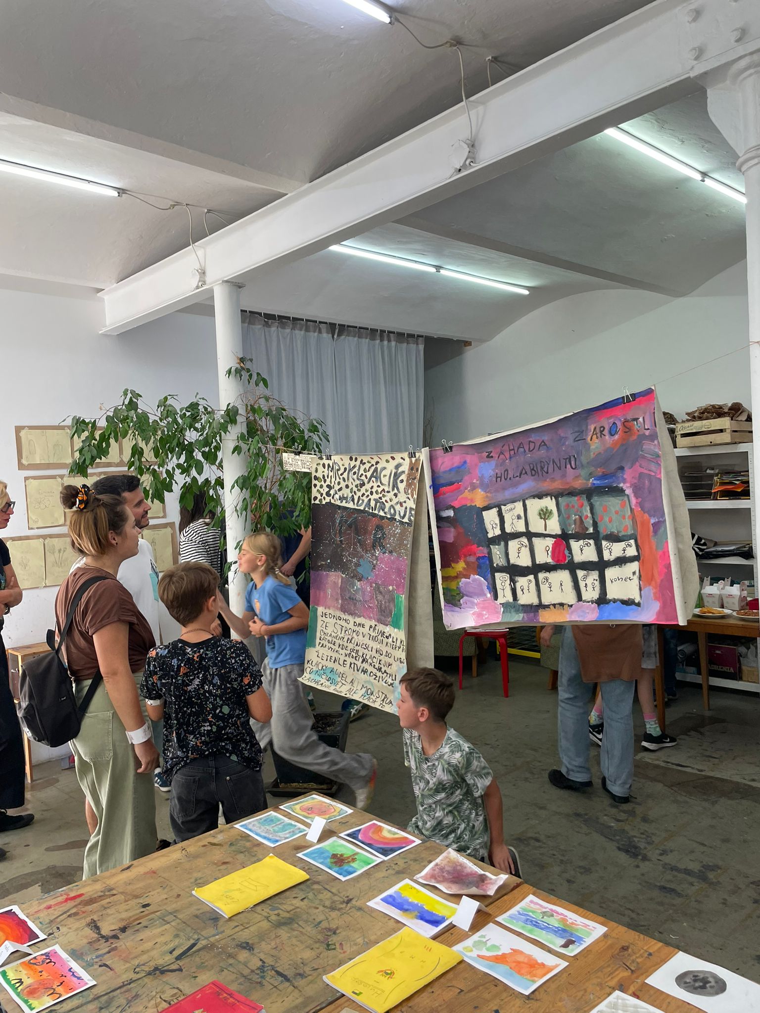 Děti na výtvarném příměstském táboře - výstava